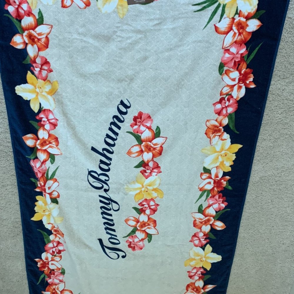 Tommy Bahama Beach towel & mercury boat beach Tote